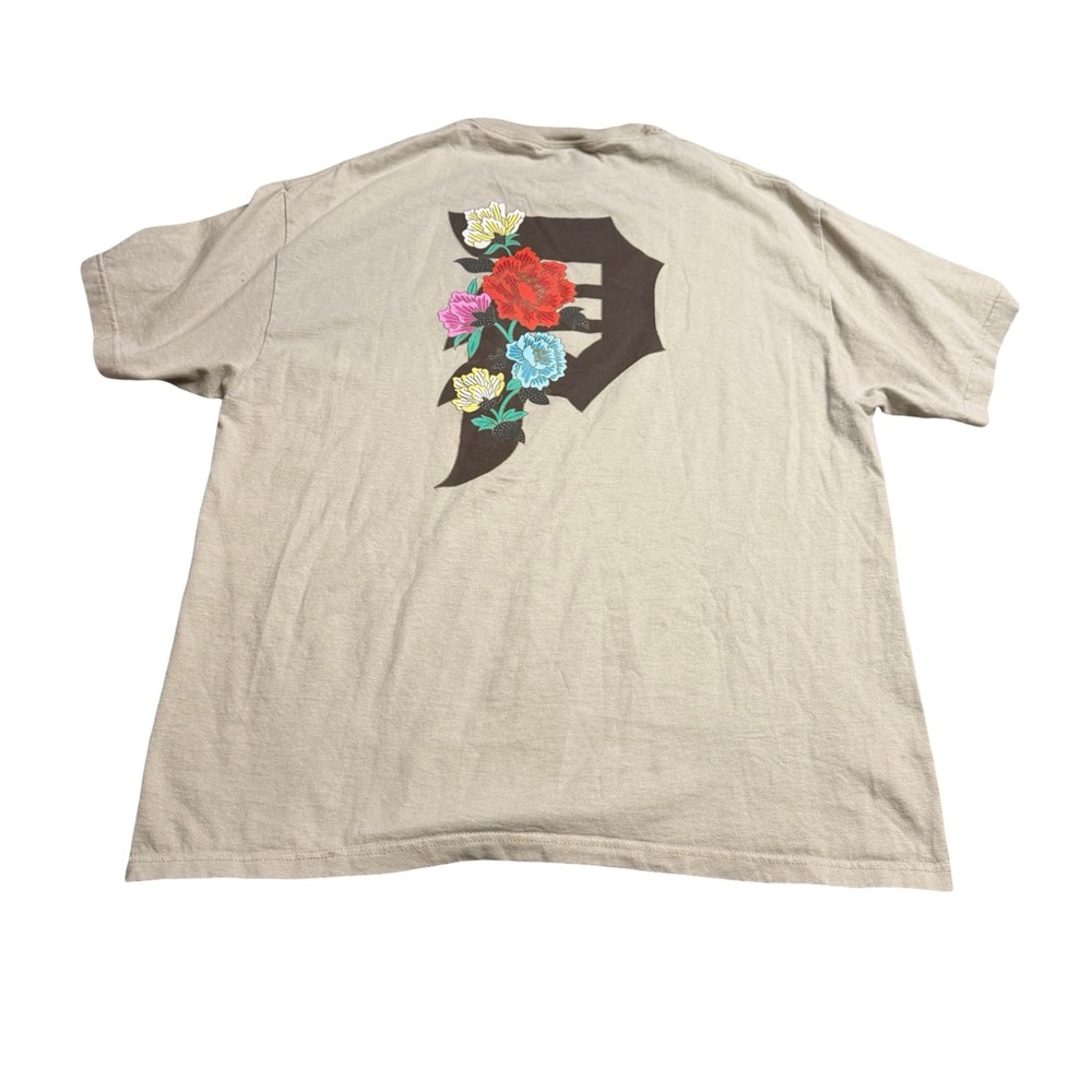 ✨🌸 Primitive Floral Detroit “P” Graphic Tee Tan‎ Short Sleeve XL 🌸✨